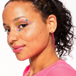 Highlighter^essence BABY GOT HOLO GLOW highlighter stick