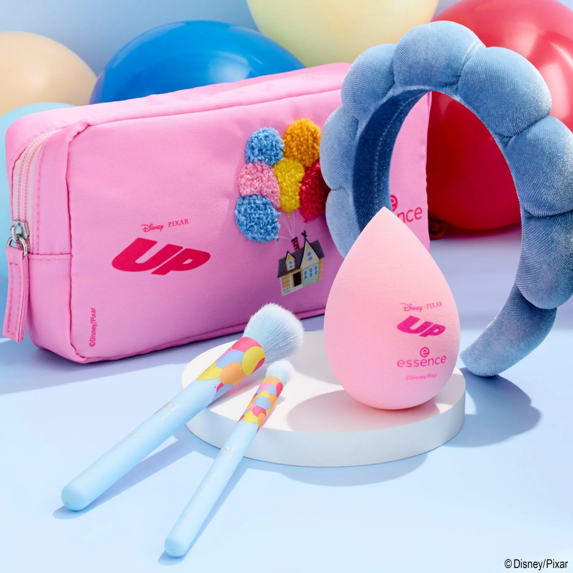 Accessoires^essence Disney Pixar Up make-up tasje