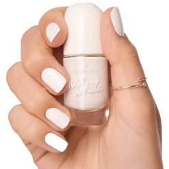 Nagellak^essence gel nail colour 33 - JUST white
