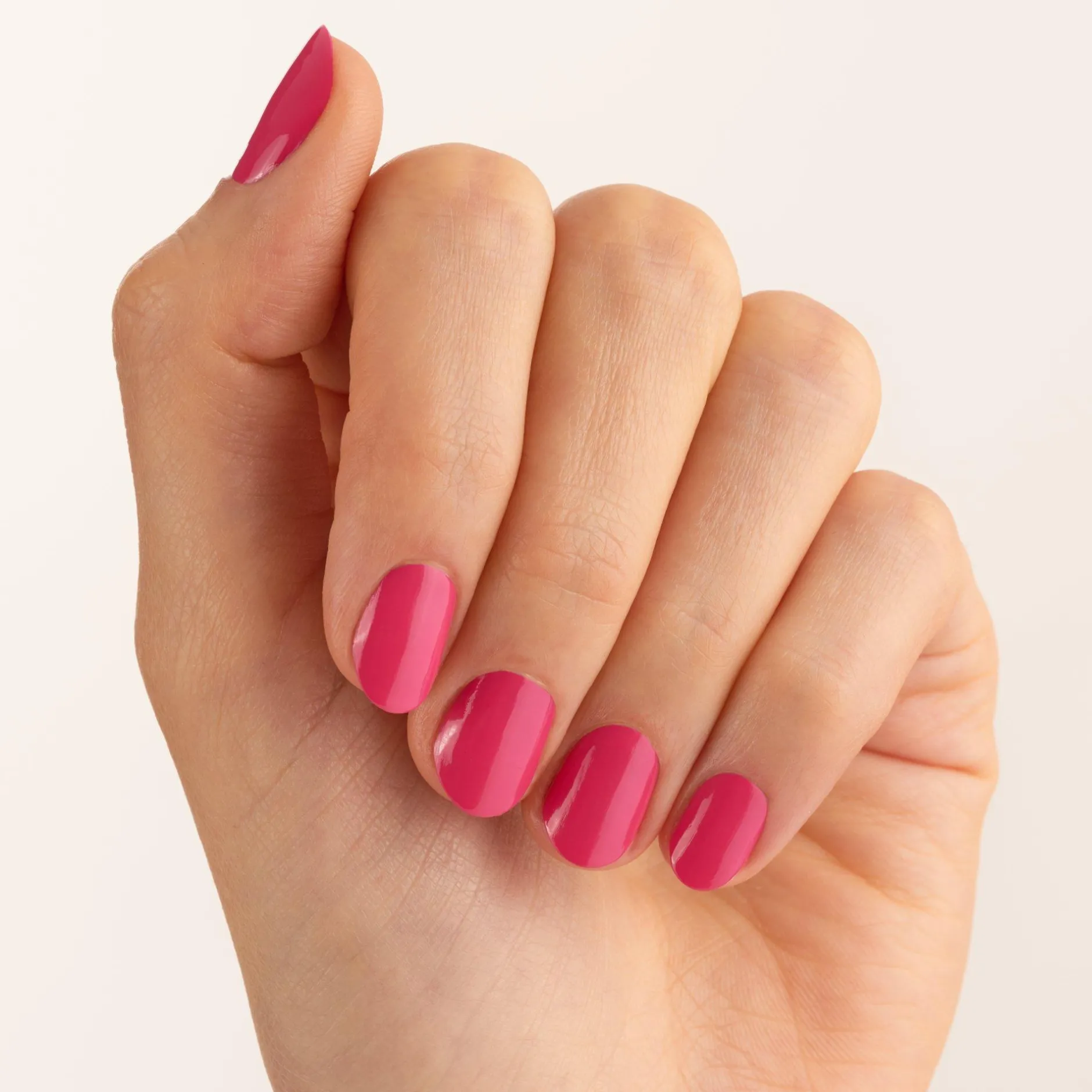 Nagellak^essence gel nail colour 57 - PRETTY IN pink