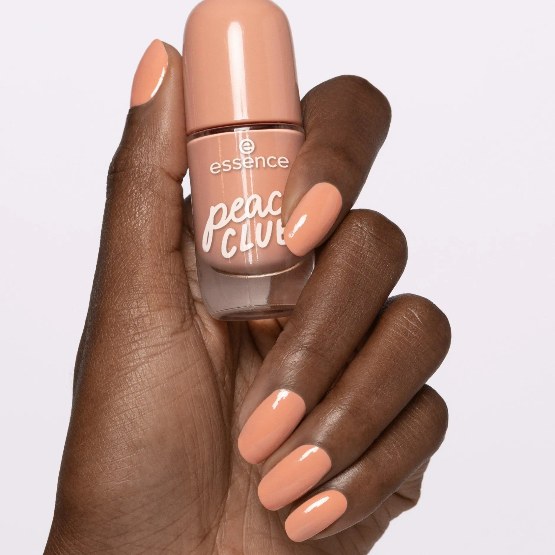 Nagellak^essence gel nail colour 68 - peach CLUB