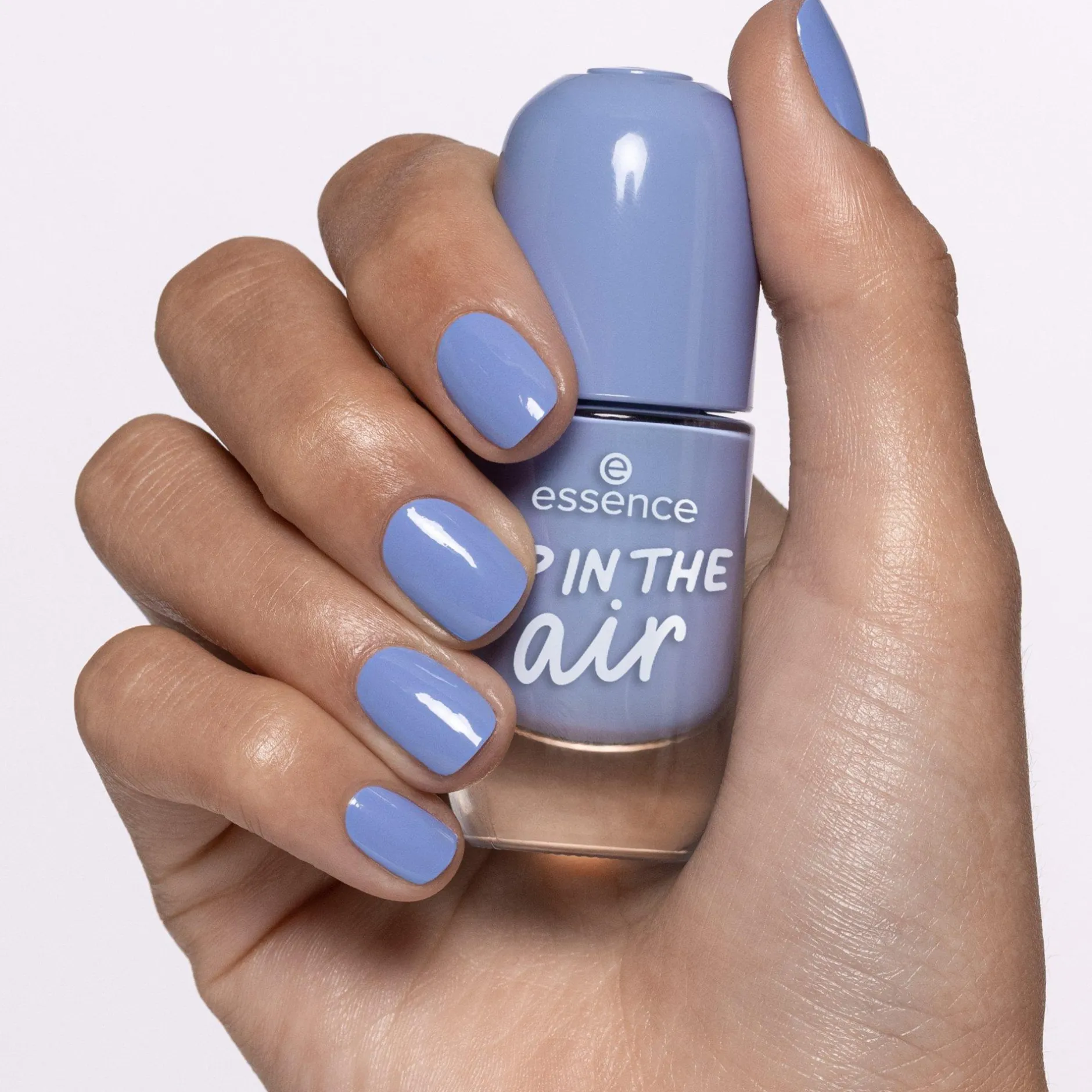 Nagellak^essence gel nail colour 69 - UP IN THE air