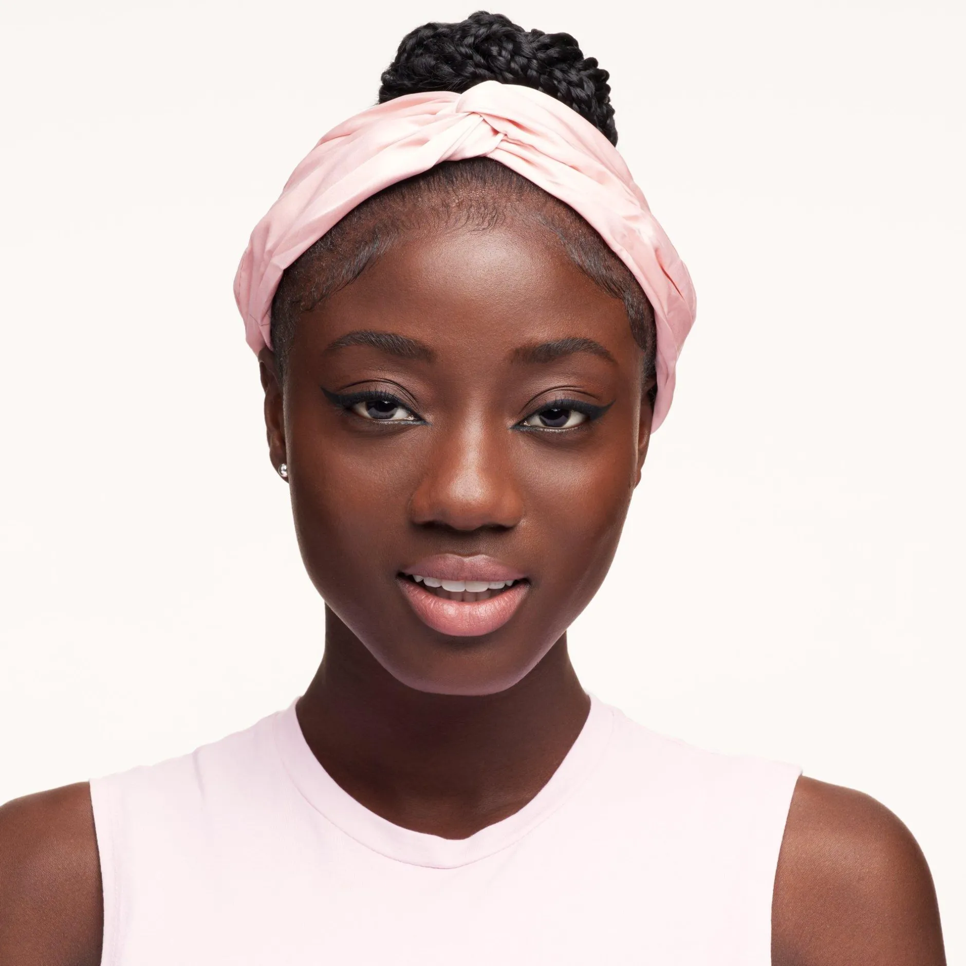 Lipstick^essence hydra MATTE lipstick 410 - NUDE MOOD
