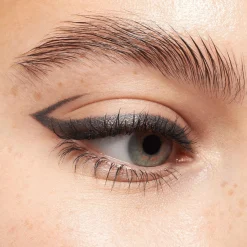 Eyeliner En Oogpotloden^essence kajal potlood 15 - behind the scenes
