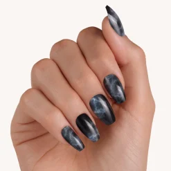 Nail Art^essence nagels in stijl 17 - YOU'RE MARBELLOUS