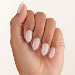 Nail Art^essence nagels in stijl 15 - KEEP IT BASIC