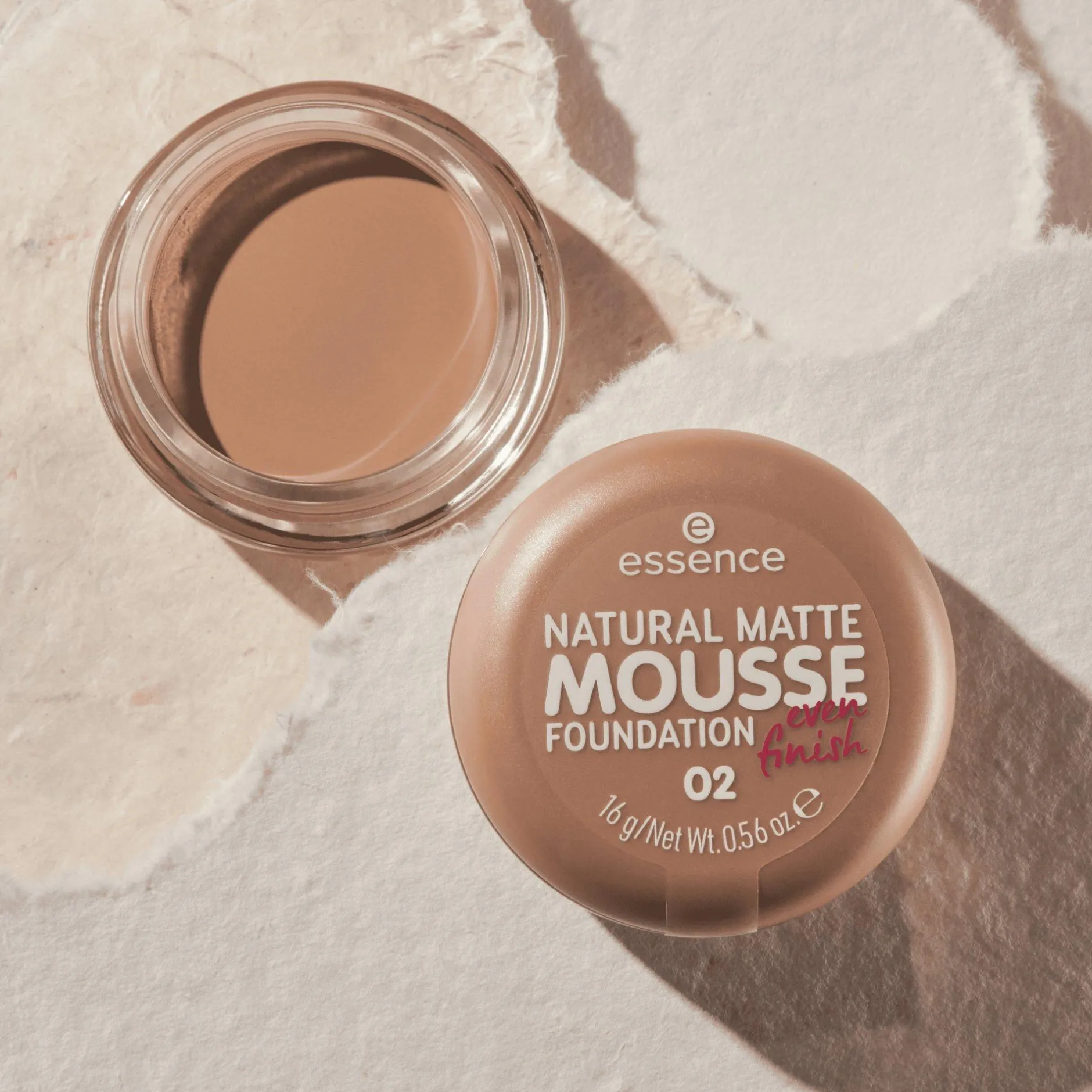 Foundation^essence NATUURLIJKE MATTE MOUSSE FOUNDATION 02 -