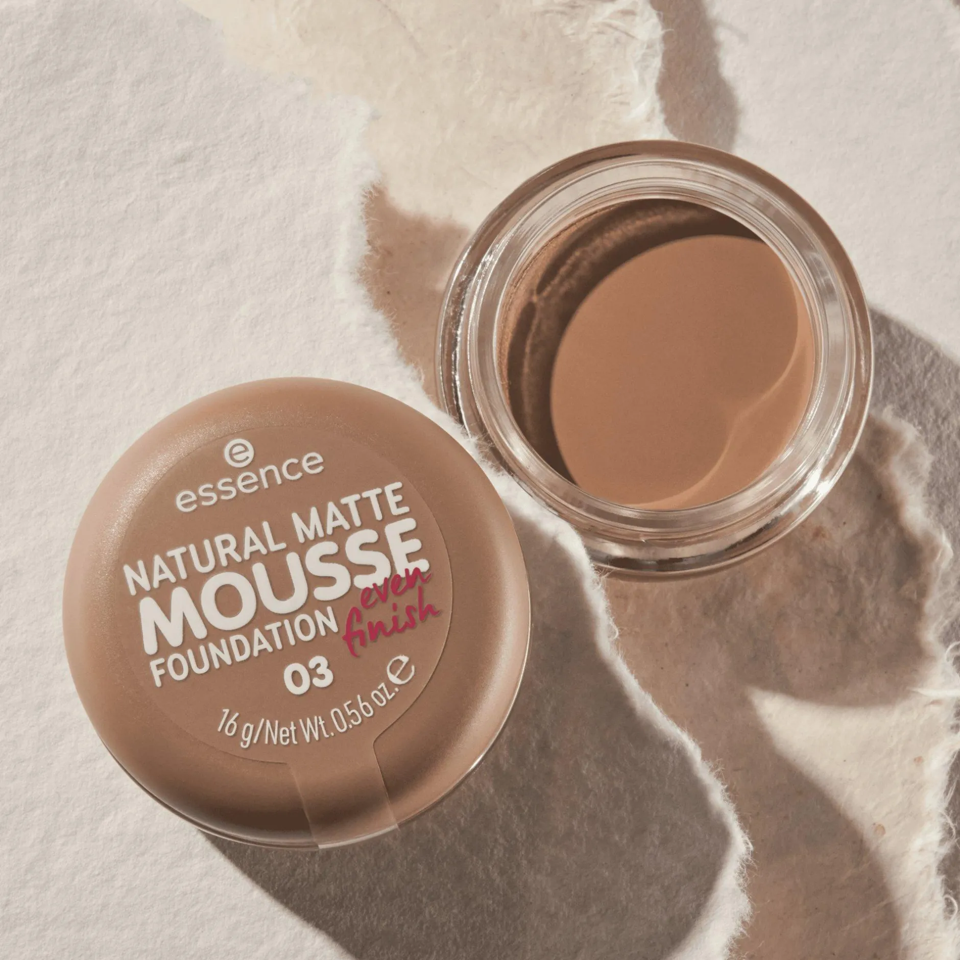 Foundation^essence NATUURLIJKE MATTE MOUSSE FOUNDATION 03 -