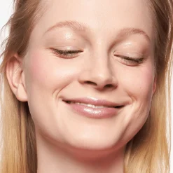 Foundation^essence NATUURLIJKE MATTE MOUSSE FOUNDATION 04 -