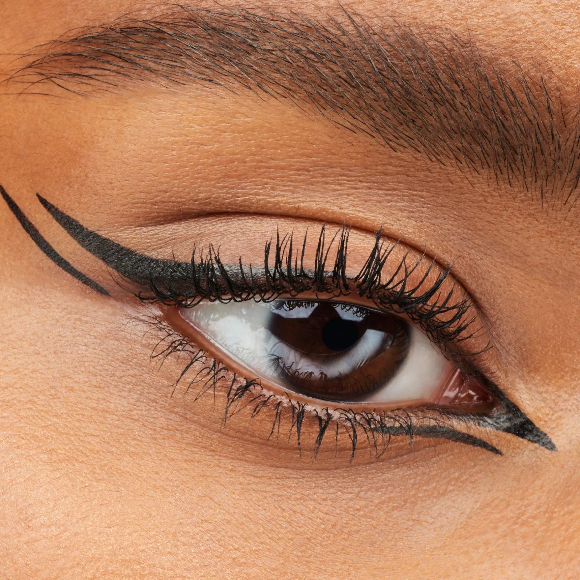 Eyeliner En Oogpotloden^essence super fine brush liner waterproof